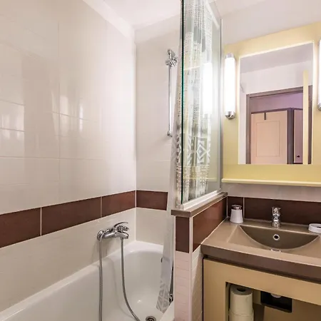 Apartment Le Village De Cap Esterel - Maeva - 4 Personnes Coin Avec Parking Et Terrasse Mae-0523